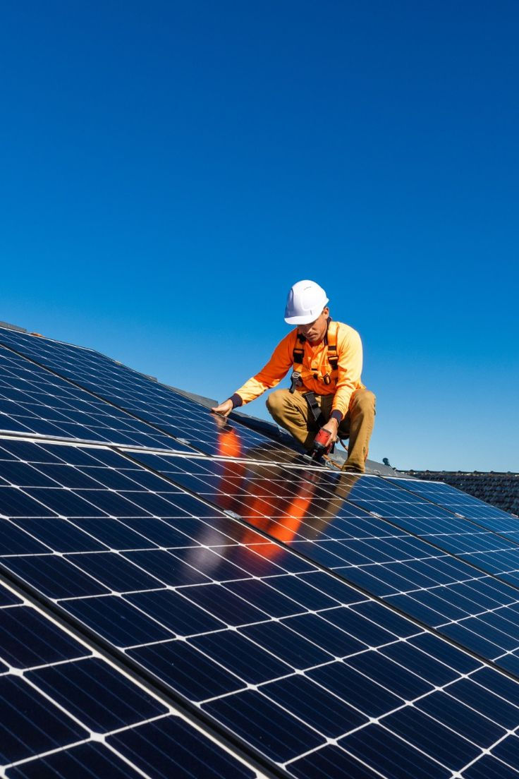 seamless solar installation under clear blue skies ☀️